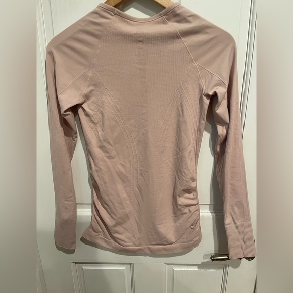 Athleta Women's Light Pink Long Sleeve Tee XS - Picture 4 of 4